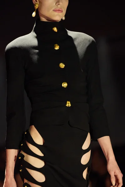 Look 90